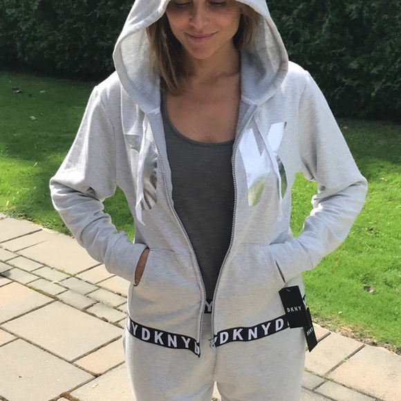 NEW DKNY tracksuit SZ Med - Picture 1 of 16